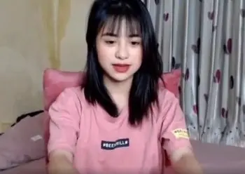Ảnh thumbnail video Con cu anh cứng đầu khi em gái xinh đẹp khoe hàng vú căng đít cong lồn múp rụp để anh tha hồ dập như máy khâu