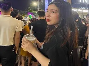 Ảnh thumbnail video Nhung Lyna yêu thích được xâm nhập sâu vào con đĩ Nhung Lyna thích bị cặc đụ sâu vào lồn ướt át